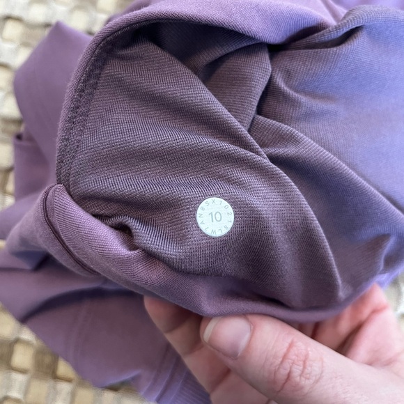 NWOT Lululemon Every Moment Shorts - Picture 4 of 4